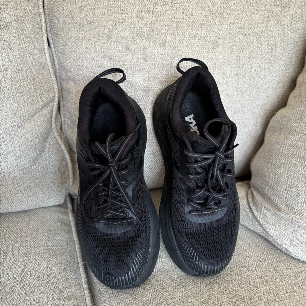 HOKA Bondi 7 all black side 8.5 women’s